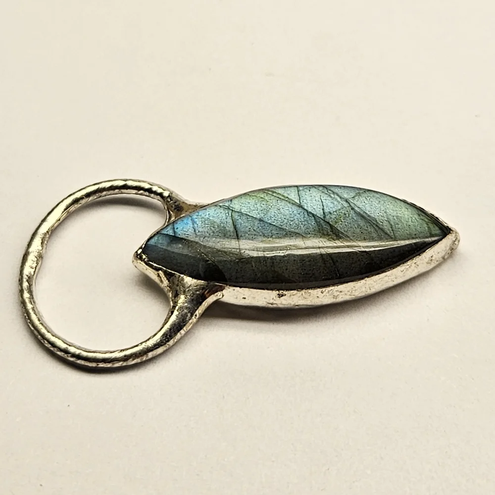 Blue Green Flash Labradorite Pendant
